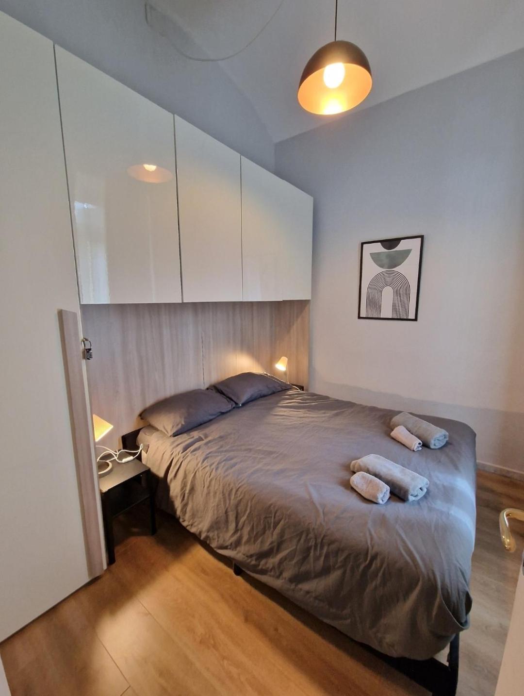 Casa Din Din